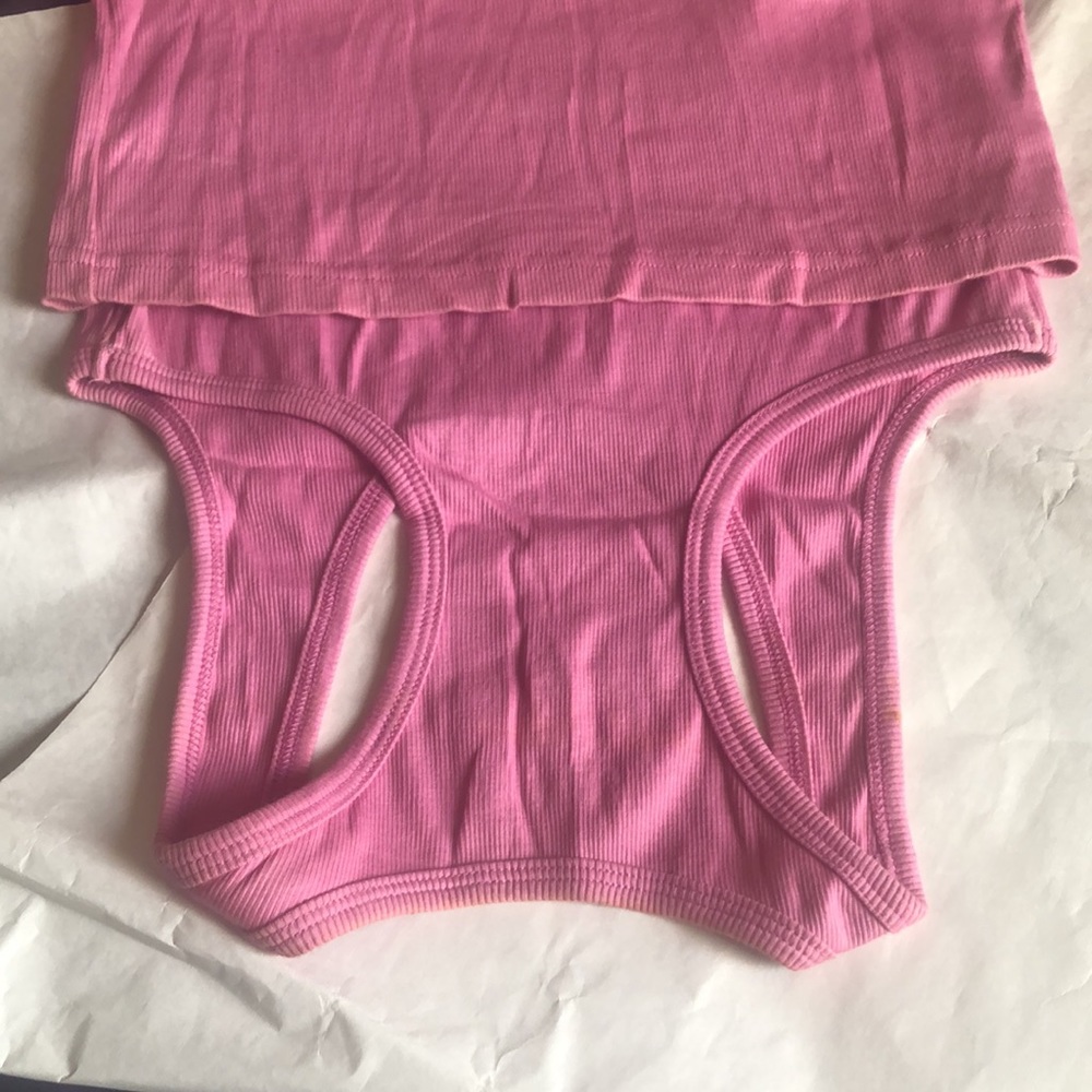 Guess Muscle tee - Picture 3 of 5